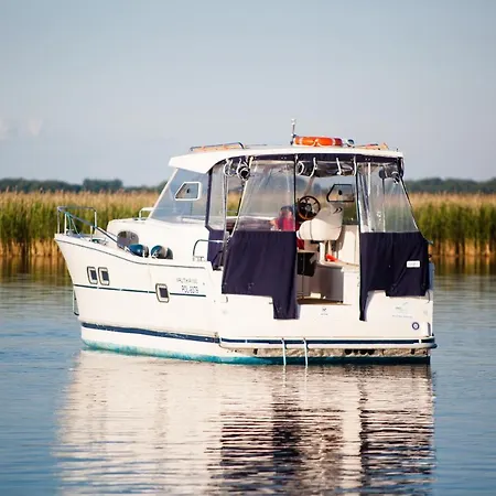 Jacht Motorowy Nautika 1000 Vip * Wilkasy (Gizycko)